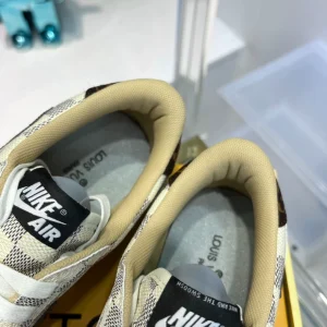 777